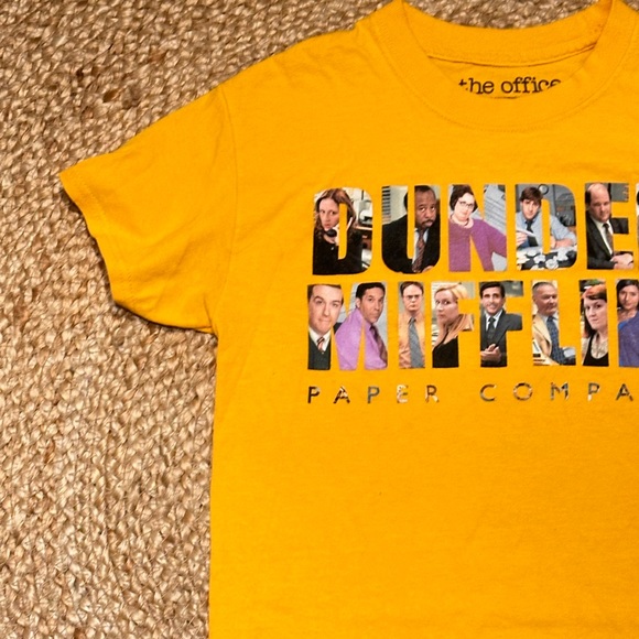 The Office Dunder Mifflin Paper Company T Shirt - Picture 2 of 5